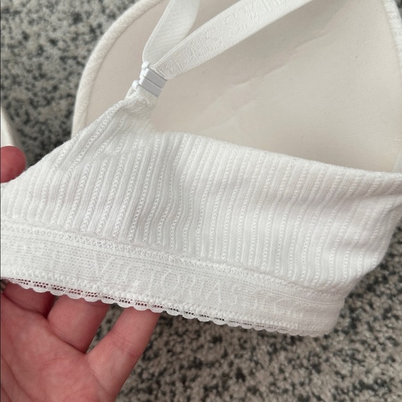 Victoria's Secret Ribbed White Bra 36DD - Picture 3 of 10